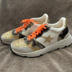 Modern Rush for Vici Sneakers